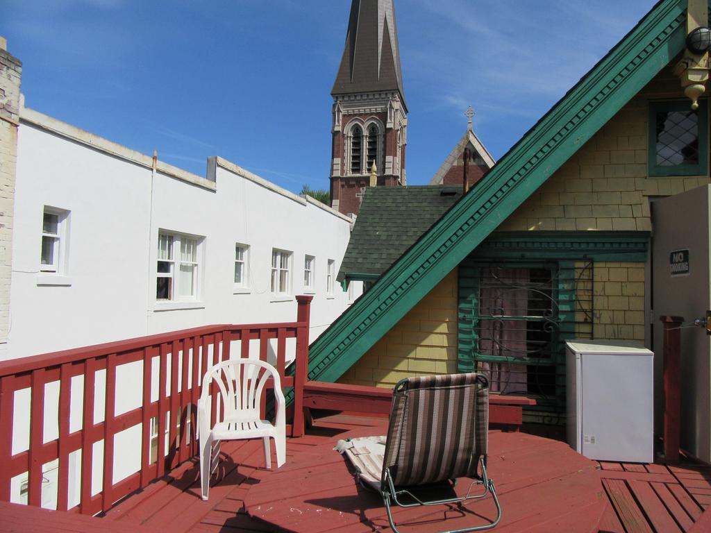 Turtle Hostel Виктория Экстерьер фото