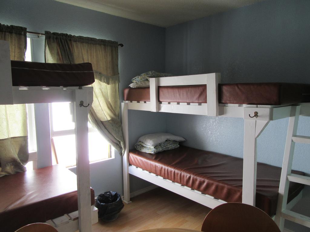 Turtle Hostel Виктория Экстерьер фото