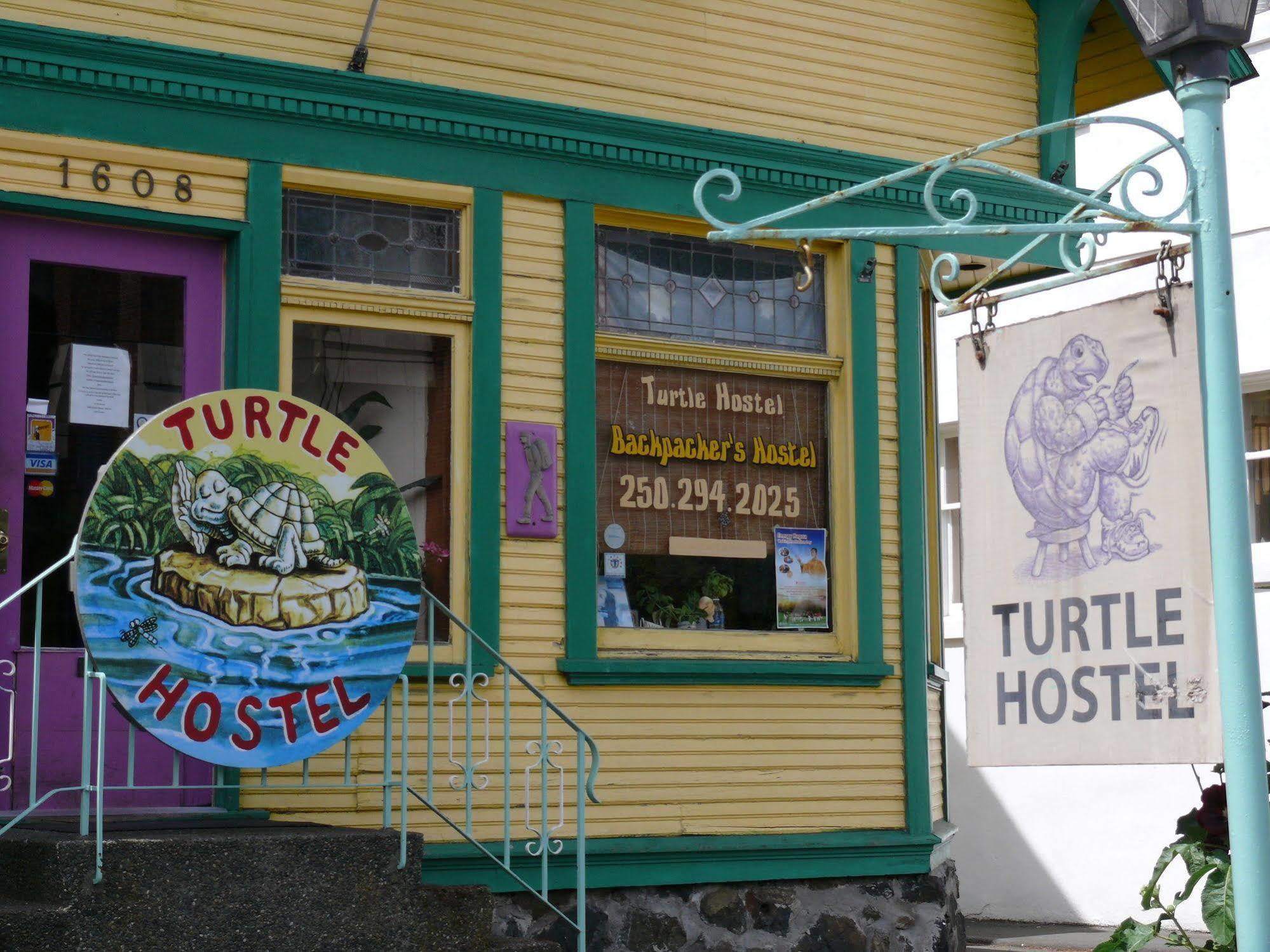 Turtle Hostel Виктория Экстерьер фото